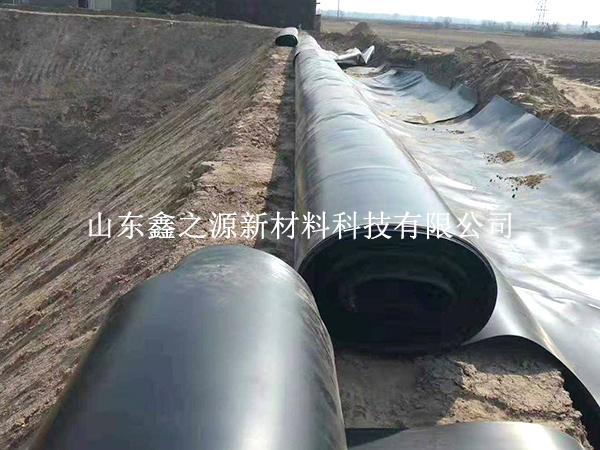 養(yǎng)殖防滲膜適應(yīng)環(huán)境能力強(qiáng)，可鋪設(shè)多種環(huán)境下