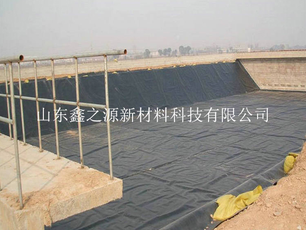沼氣池黑膜鋪裝前有哪些準(zhǔn)備工作進(jìn)行中？