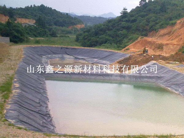 哪些因素可能會(huì)破壞蓄水池hdpe土工膜？