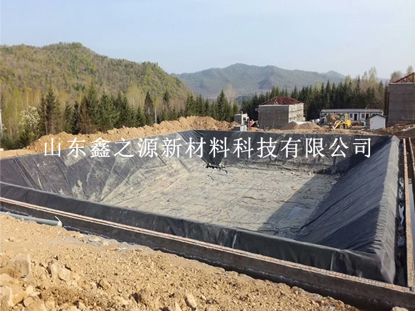 怎么的鋪設(shè)油田防滲膜可發(fā)揮其作用？