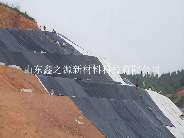 垃圾填埋場土工膜在膨脹土質(zhì)下出現(xiàn)損壞該如何修補(bǔ)？