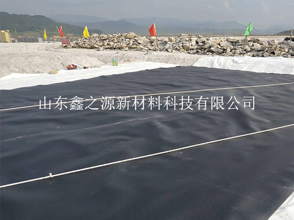 沼氣池黑膜施工的具體要求：精細(xì)施工，確保高效運(yùn)行