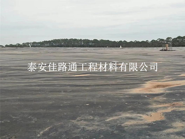 沼氣池黑膜運輸“三字訣”：穩(wěn)、護、查